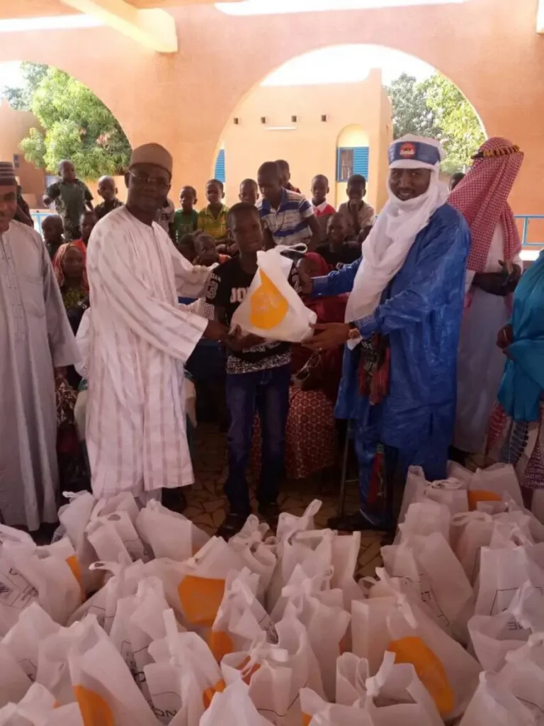 QNET Niger give relief packages during Ramadan CSR