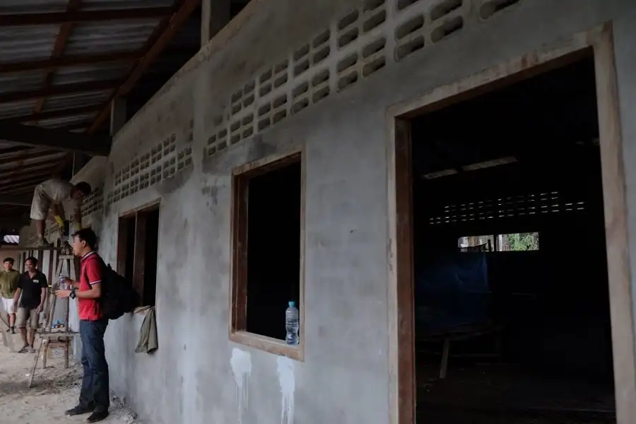 open air classrooms for Phonsai school 