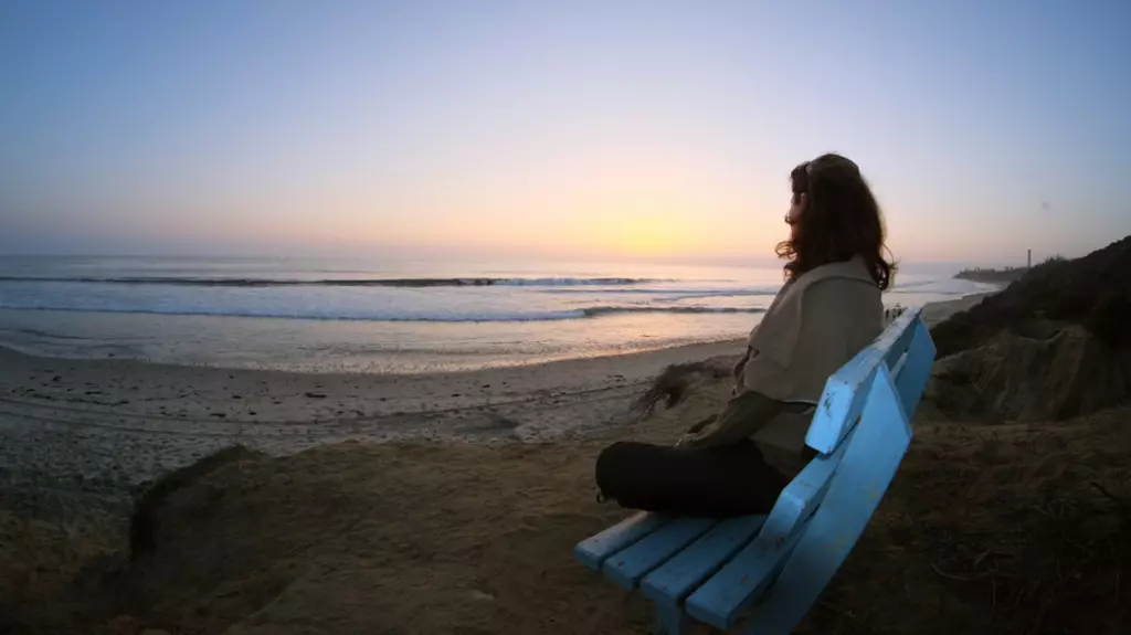7 Achievable Bucket List Items You Can Tick Off On Your Next Holiday 2 watching-sunset