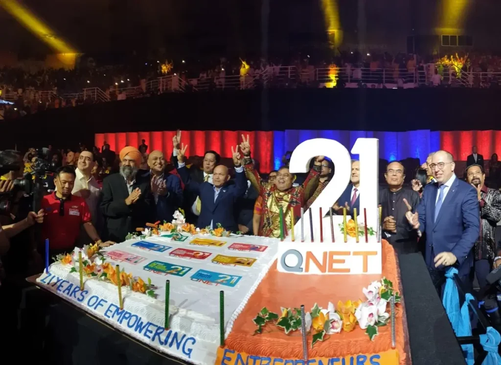 Cake cutting celebrating 21 years at V-Convention 2019