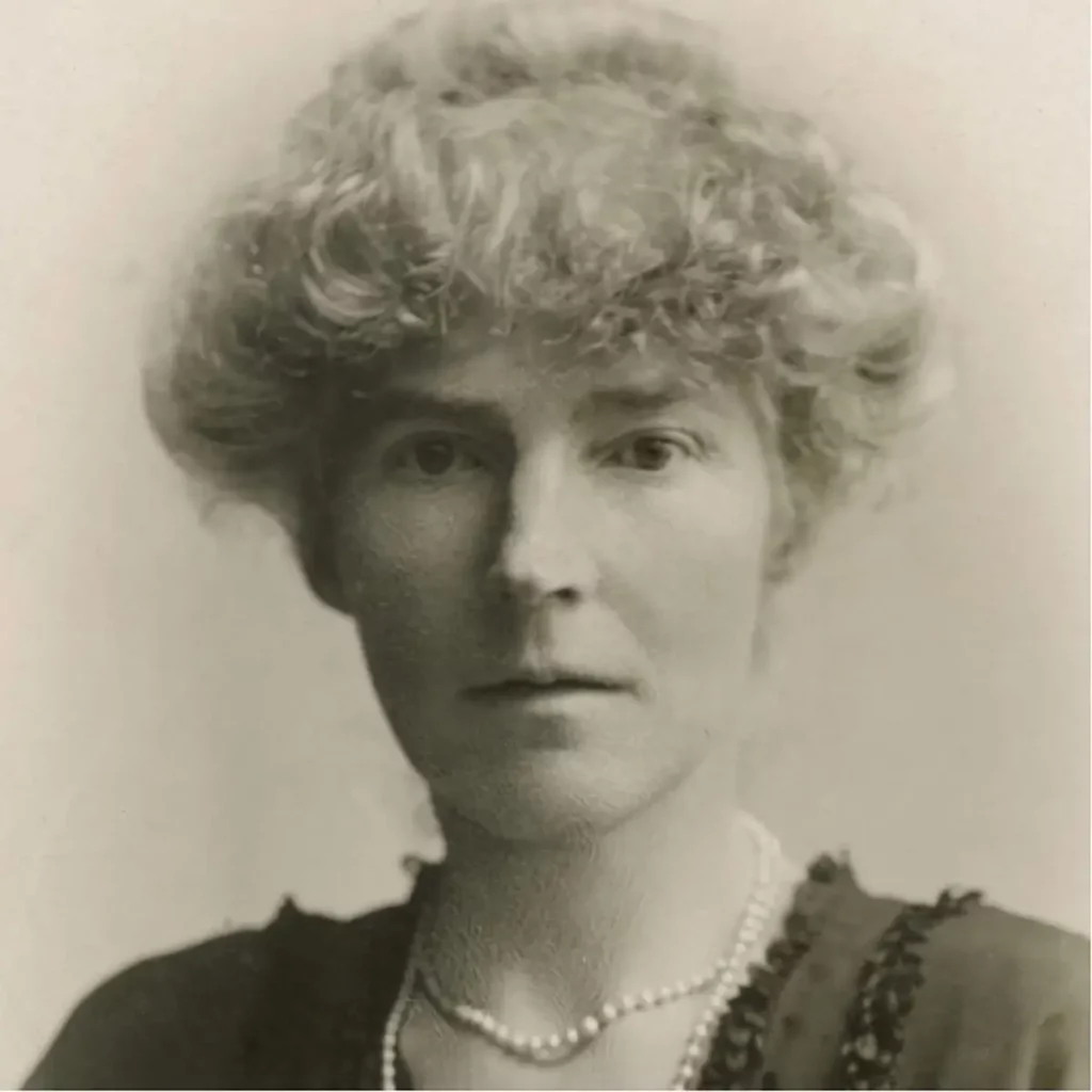 International Women’s Day: The Iconic Women Who Broke World Records In Travel 8 QBUZZ