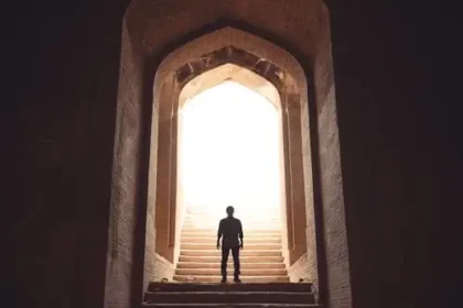 Man standing looking up at stairs, Direct selling, Vihaan